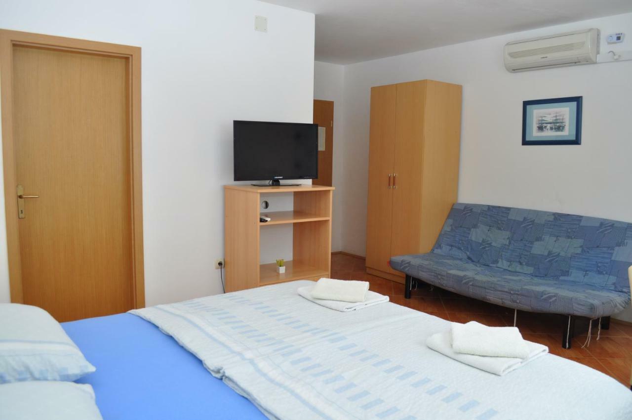 Apartments Ivica Makarska Exterior photo