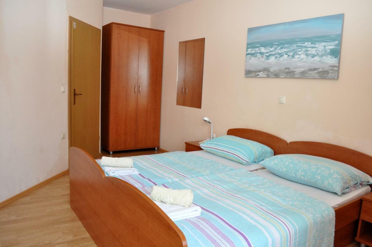 Apartments Ivica Makarska Exterior photo