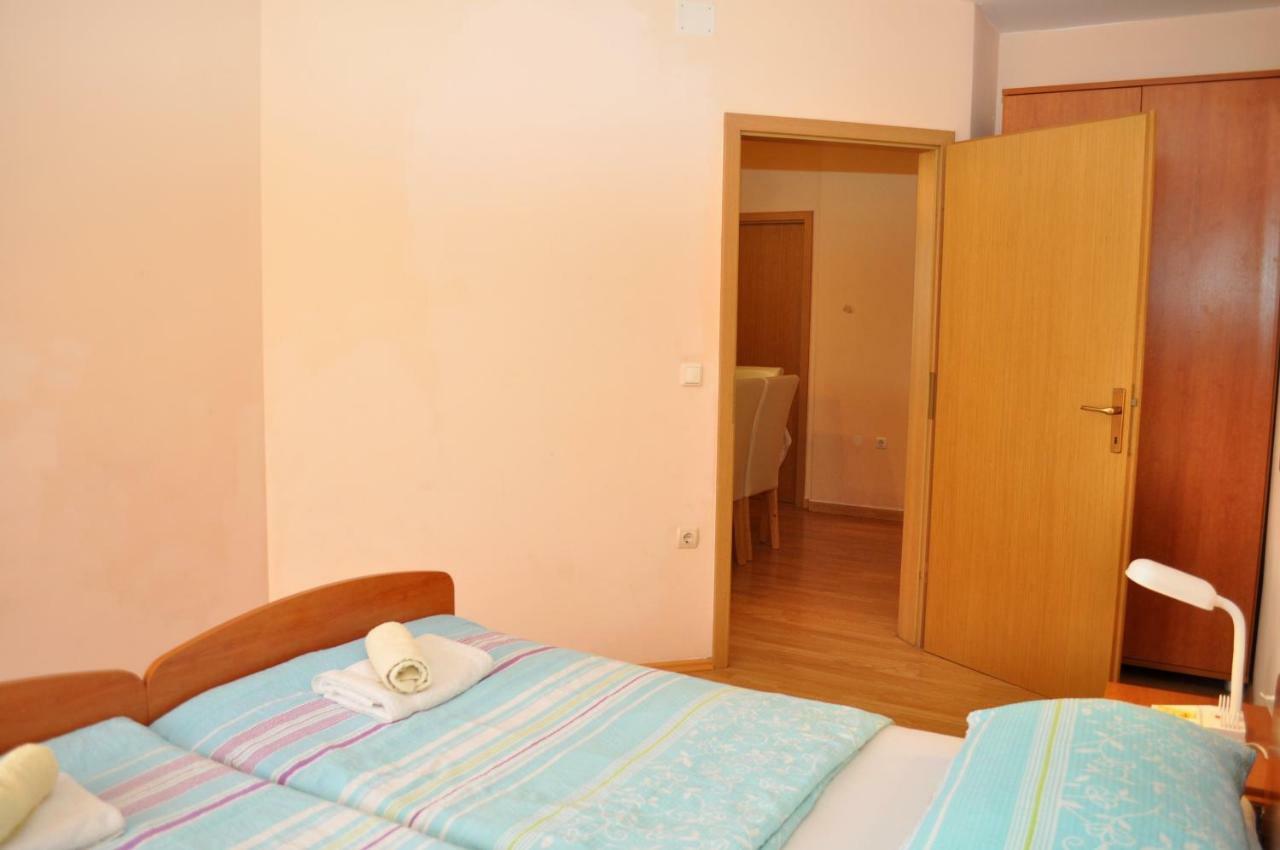 Apartments Ivica Makarska Exterior photo