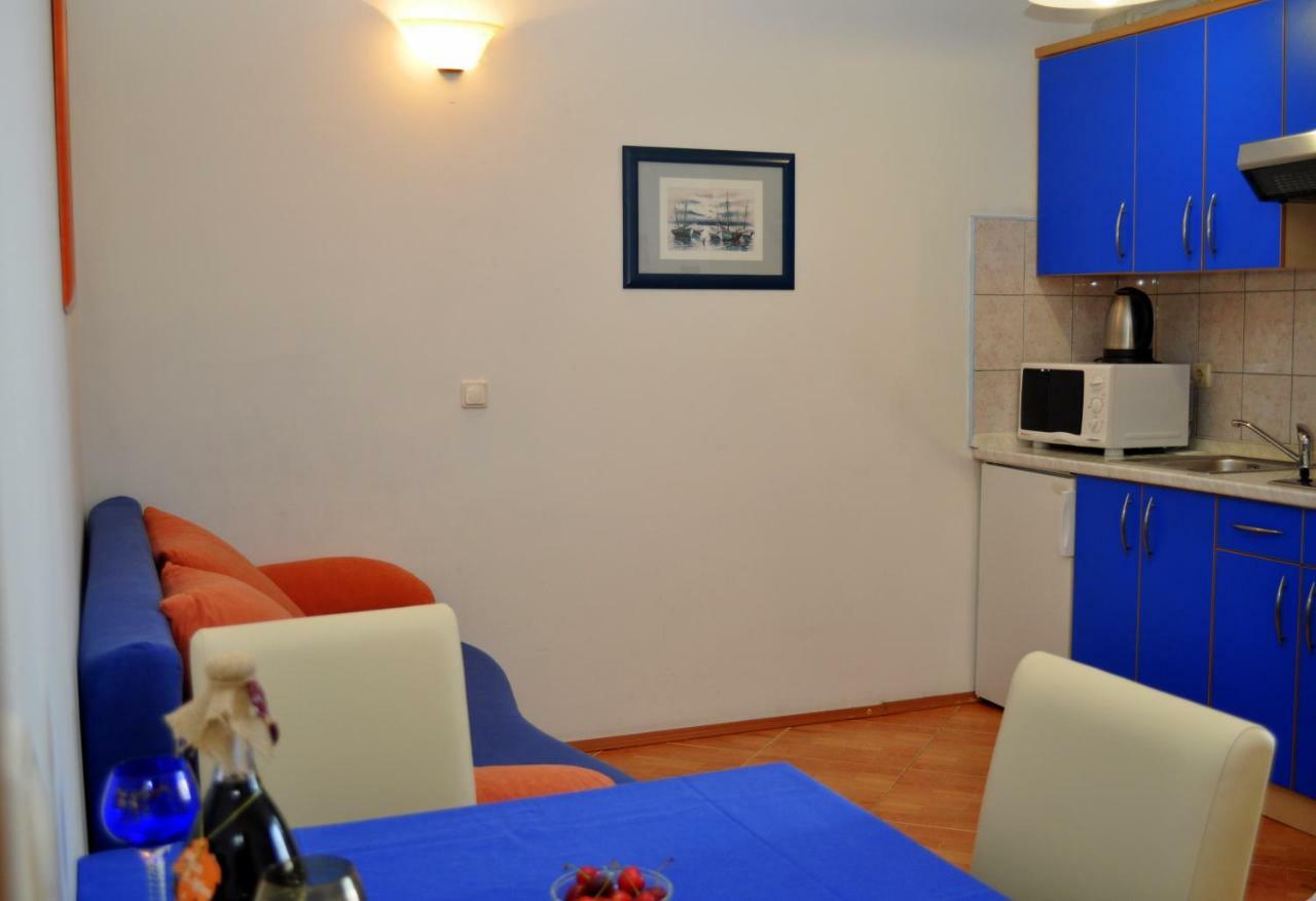 Apartments Ivica Makarska Exterior photo