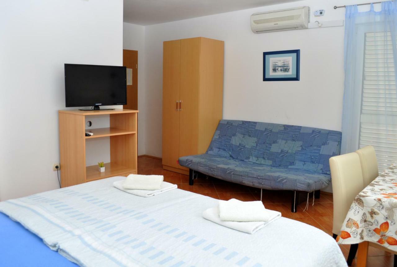 Apartments Ivica Makarska Exterior photo