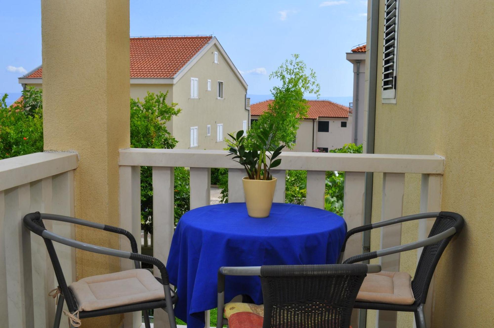 Apartments Ivica Makarska Exterior photo
