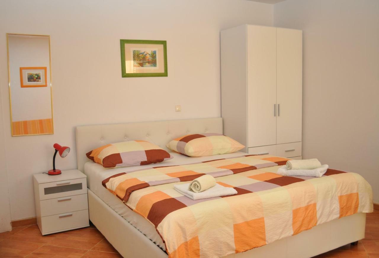 Apartments Ivica Makarska Exterior photo